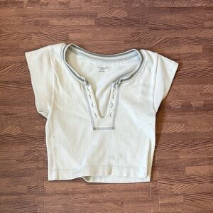 URBAN OUTFITTERS OUR FROM UNDER WHITE AND GREY V NECK CROPPED TOP SIZE XS/S